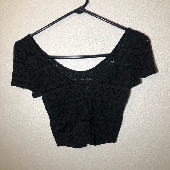 black crop top - Picture 3 of 3